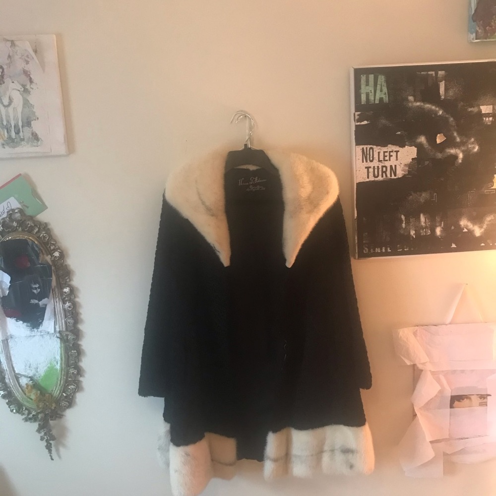 Vintage fox fur coat from the 1940s. - Picture 3 of 5